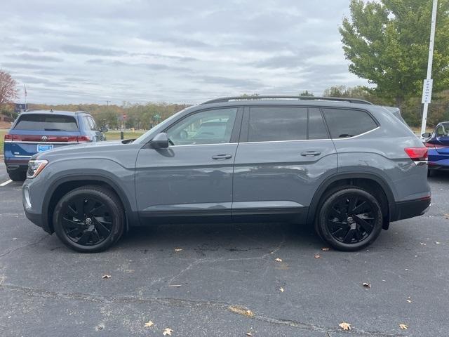 new 2025 Volkswagen Atlas car, priced at $44,826