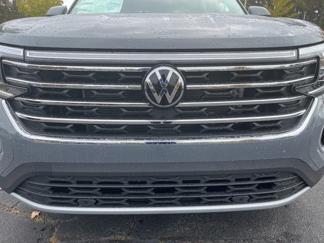 new 2025 Volkswagen Atlas car, priced at $44,826