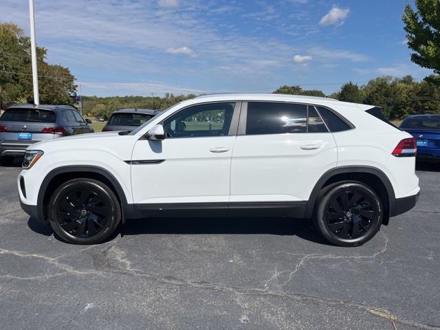 new 2025 Volkswagen Atlas Cross Sport car, priced at $43,911