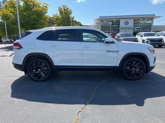 new 2025 Volkswagen Atlas Cross Sport car, priced at $43,911