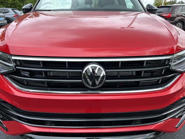 new 2024 Volkswagen Tiguan car, priced at $33,056