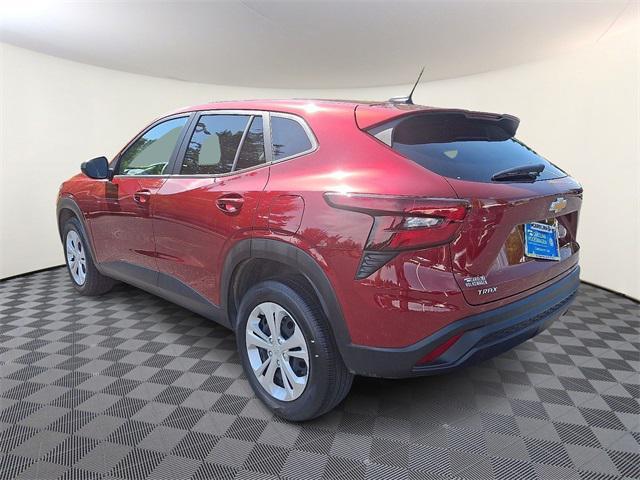 used 2025 Chevrolet Trax car, priced at $20,976