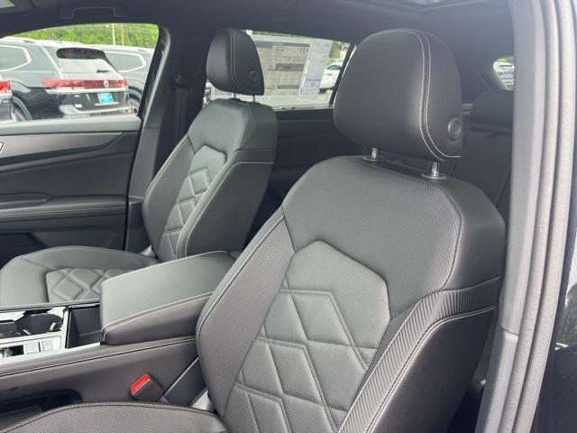 new 2025 Volkswagen Atlas Cross Sport car, priced at $43,796