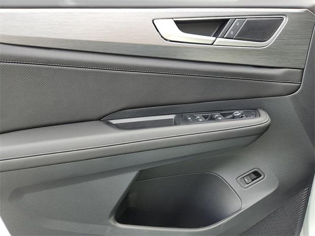 new 2026 Volkswagen Atlas Cross Sport car, priced at $45,801