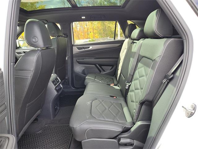 new 2026 Volkswagen Atlas Cross Sport car, priced at $45,801