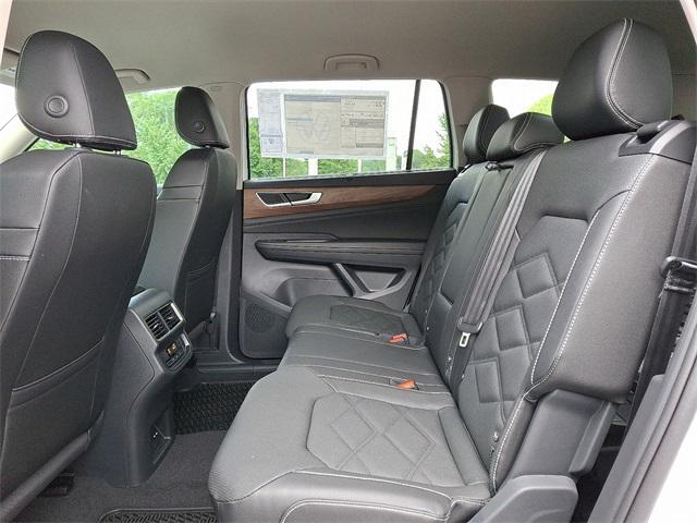 new 2025 Volkswagen Atlas car, priced at $39,566