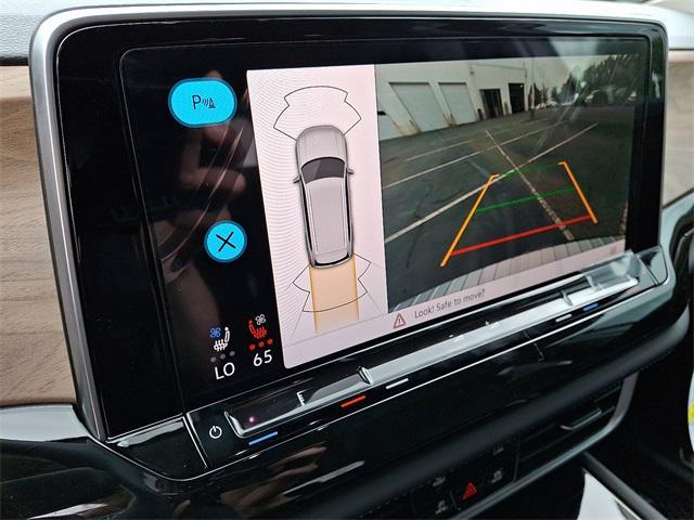 new 2025 Volkswagen Atlas car, priced at $39,566