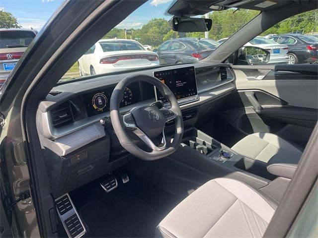 new 2025 Volkswagen Tiguan car, priced at $40,336