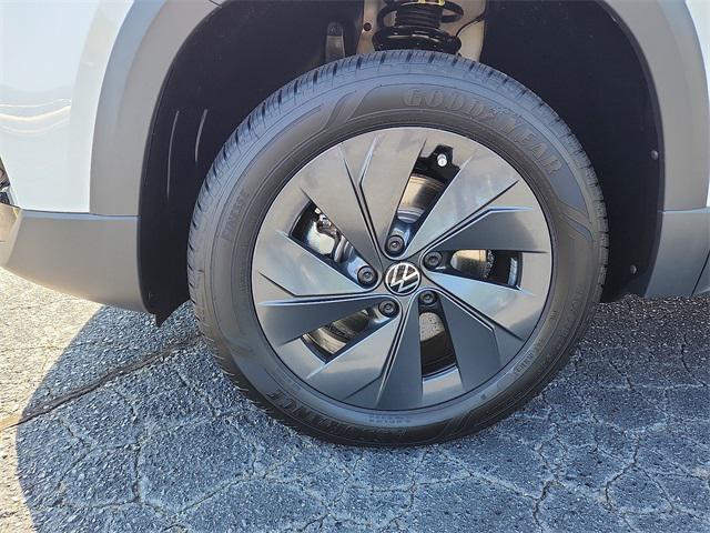 new 2025 Volkswagen Taos car, priced at $25,521