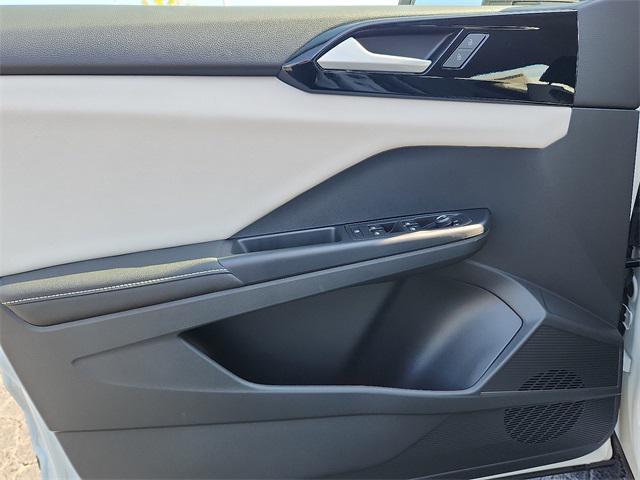 new 2025 Volkswagen Taos car, priced at $25,521