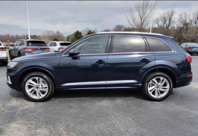 used 2024 Audi Q7 car, priced at $50,498