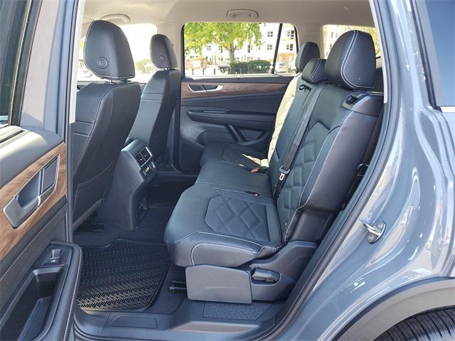 new 2026 Volkswagen Atlas car, priced at $45,312