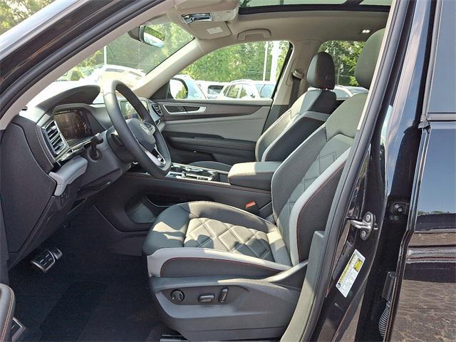 new 2025 Volkswagen Atlas car, priced at $43,461