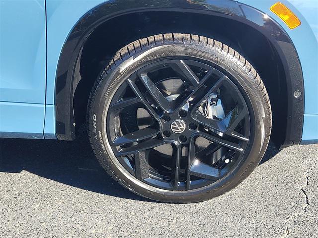 new 2025 Volkswagen Tiguan car, priced at $38,906