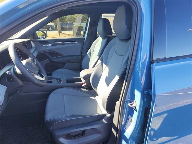 new 2025 Volkswagen Tiguan car, priced at $38,906