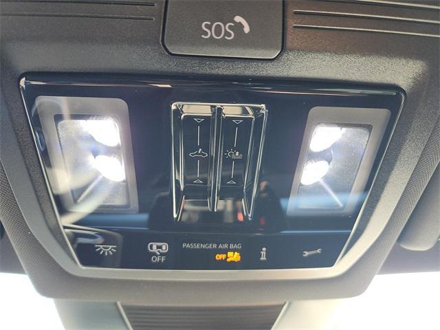 new 2025 Volkswagen Tiguan car, priced at $38,906