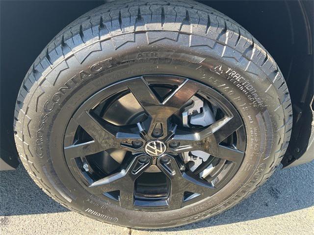 new 2025 Volkswagen Atlas car, priced at $47,834
