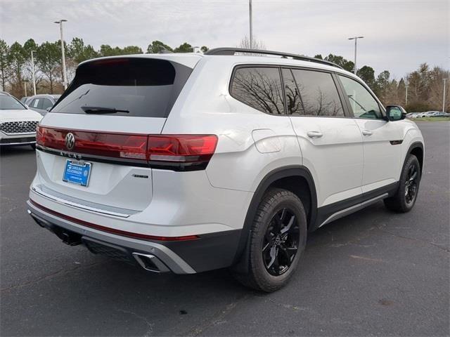 new 2024 Volkswagen Atlas car, priced at $48,692