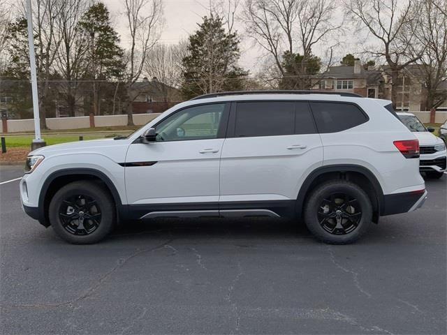 new 2024 Volkswagen Atlas car, priced at $48,692