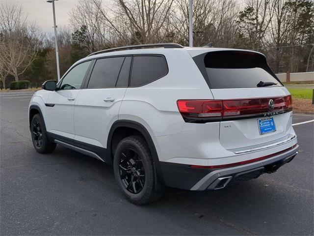 new 2024 Volkswagen Atlas car, priced at $48,692