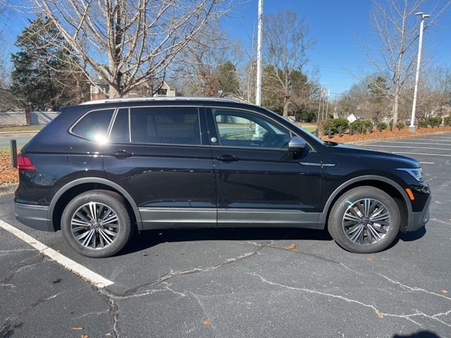 new 2024 Volkswagen Tiguan car, priced at $30,135