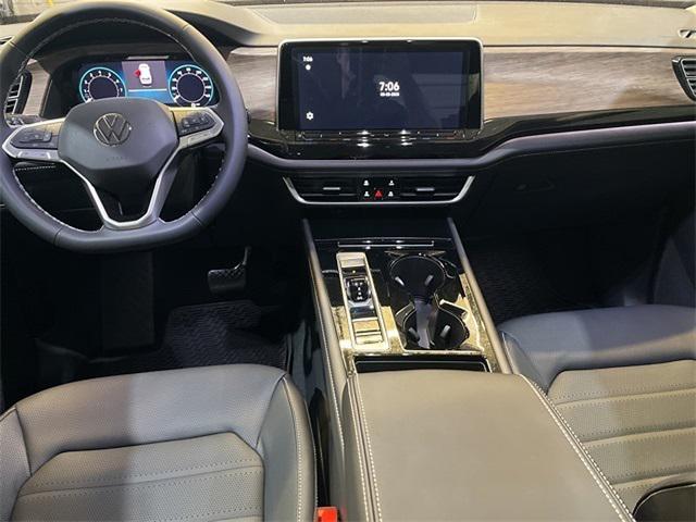 new 2025 Volkswagen Atlas car, priced at $48,754