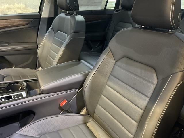 new 2025 Volkswagen Atlas car, priced at $49,156