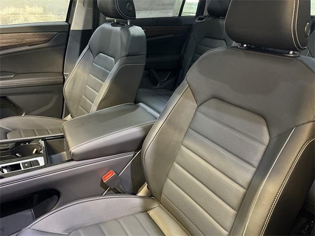 new 2025 Volkswagen Atlas car, priced at $48,754