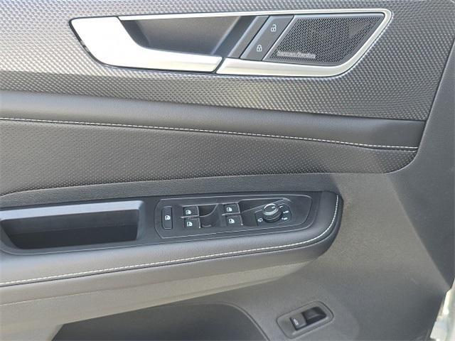 new 2026 Volkswagen Atlas Cross Sport car, priced at $55,248