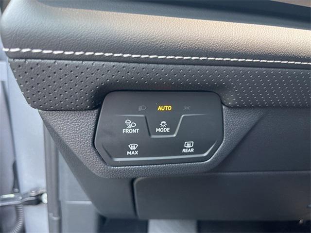 new 2025 Volkswagen Atlas car, priced at $41,084