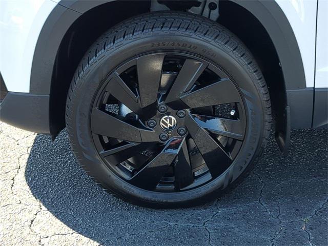new 2024 Volkswagen Taos car, priced at $33,952