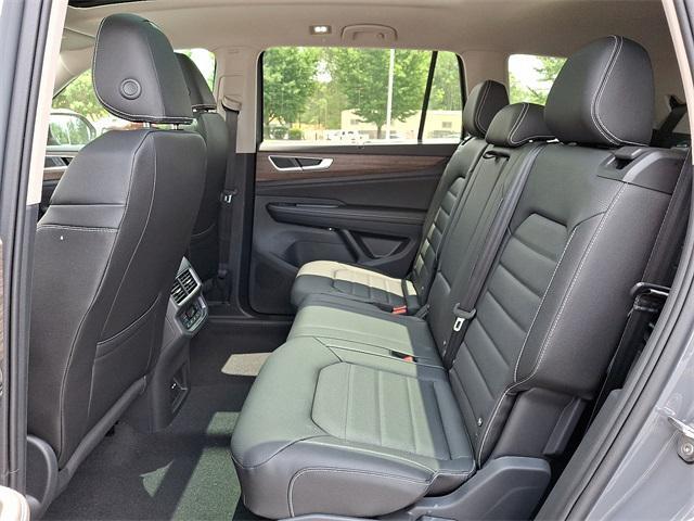 new 2025 Volkswagen Atlas car, priced at $45,593