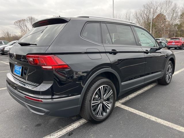 new 2024 Volkswagen Tiguan car, priced at $29,070