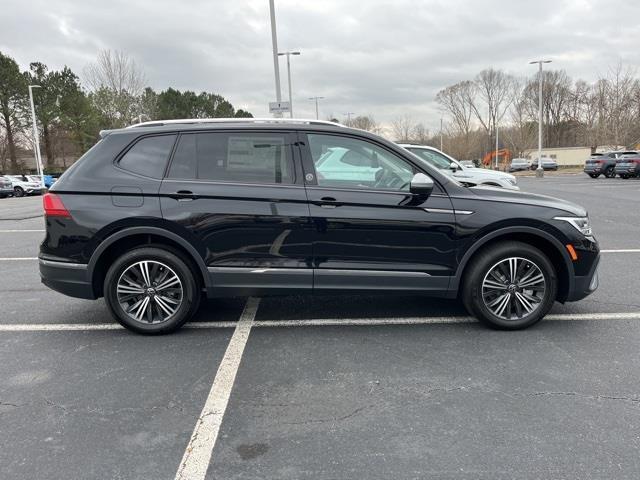 new 2024 Volkswagen Tiguan car, priced at $29,070