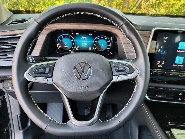 new 2025 Volkswagen Atlas car, priced at $48,287