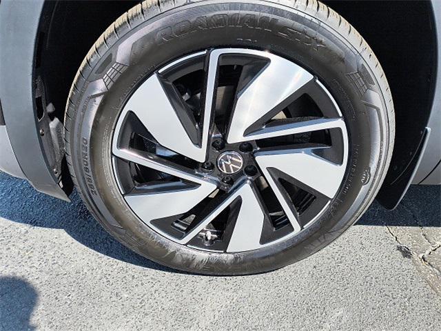new 2025 Volkswagen Atlas car, priced at $49,018