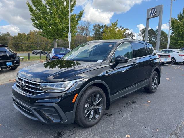 new 2024 Volkswagen Tiguan car, priced at $32,181