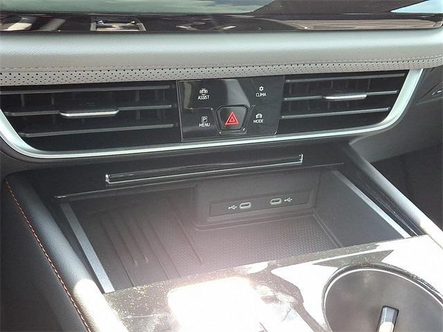 new 2025 Volkswagen Atlas car, priced at $44,007