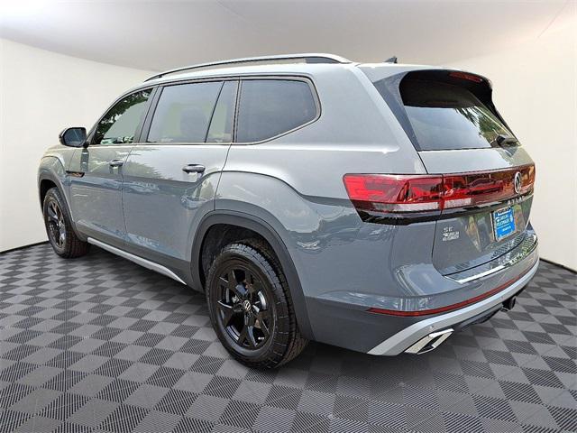 new 2025 Volkswagen Atlas car, priced at $44,007