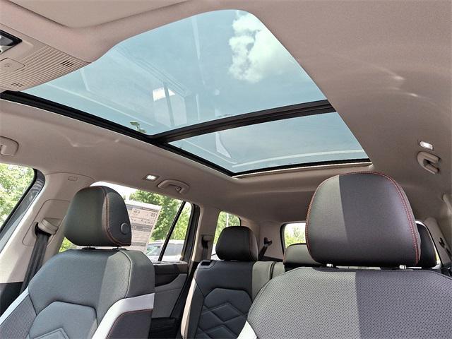 new 2025 Volkswagen Atlas car, priced at $44,007