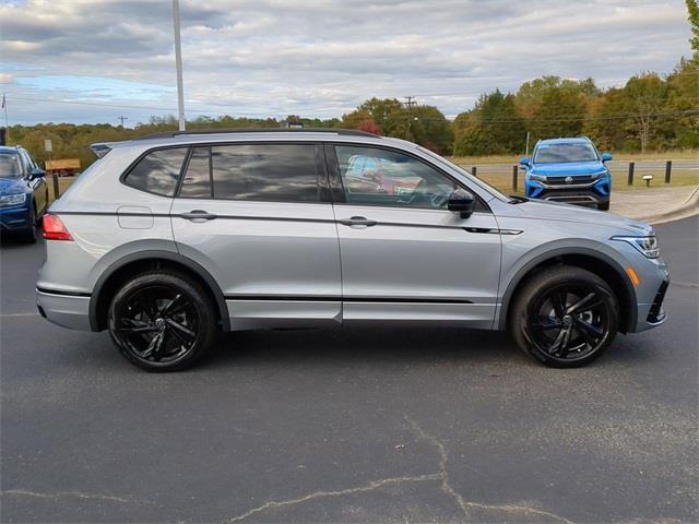 new 2024 Volkswagen Tiguan car, priced at $38,784