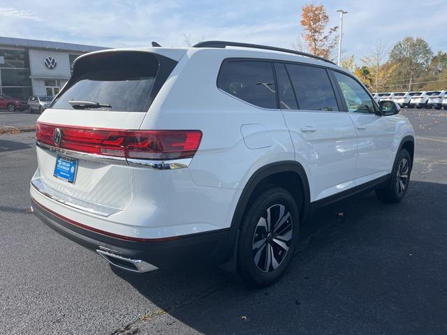 new 2024 Volkswagen Atlas car, priced at $34,215