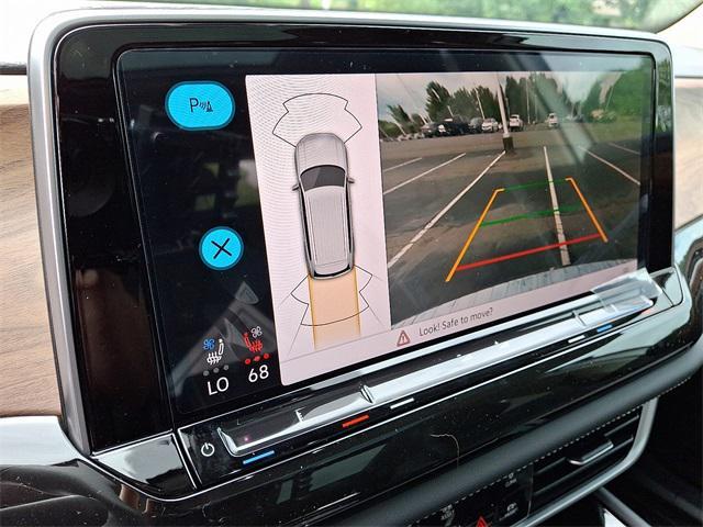 new 2025 Volkswagen Atlas car, priced at $42,355