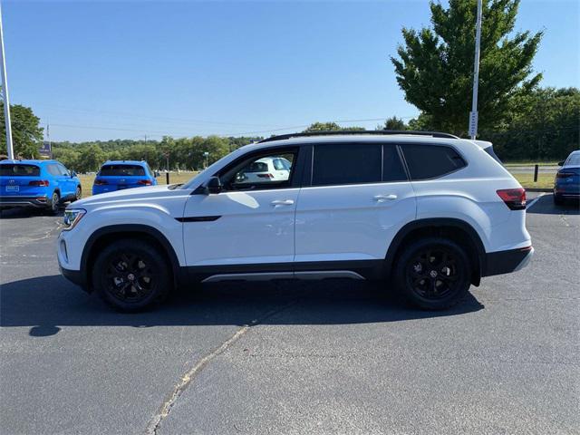 new 2024 Volkswagen Atlas car, priced at $44,746