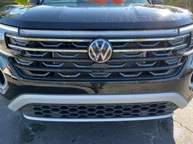 new 2025 Volkswagen Atlas car, priced at $50,111