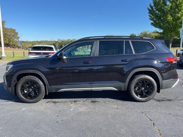 new 2025 Volkswagen Atlas car, priced at $46,111