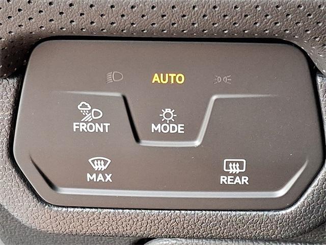 new 2025 Volkswagen Atlas car, priced at $40,792