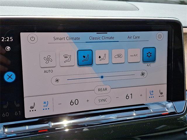 new 2025 Volkswagen Atlas car, priced at $40,792