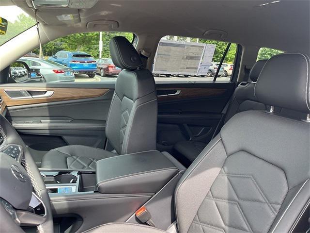 new 2025 Volkswagen Atlas car, priced at $44,136