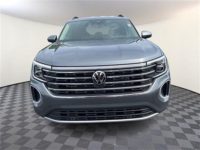 new 2025 Volkswagen Atlas car, priced at $41,136